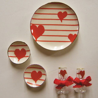 Dollhouse Miniature Heart Platter, Wine Goblets